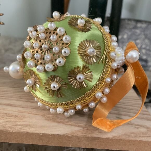 Vintage Set Of Three Christmas Ornaments - Picture 2 of 16